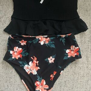 Cupshe Floral Black Ruffle bikini size L